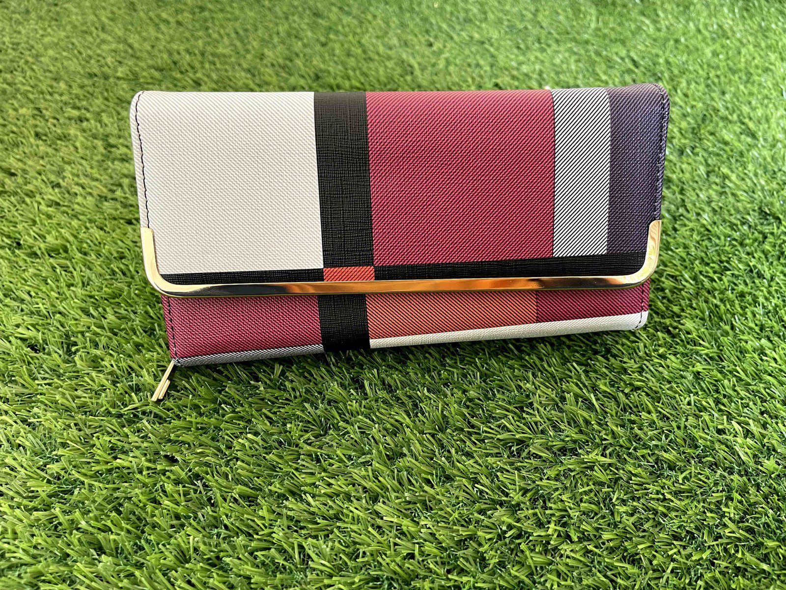 multicolor-tartan-check-long-purse_3-1-scaled-1.jpg